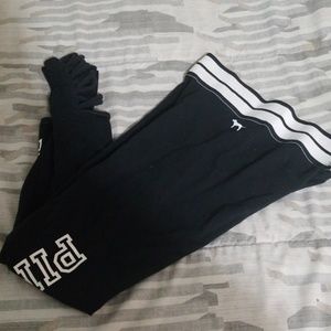 VS Pink leggings